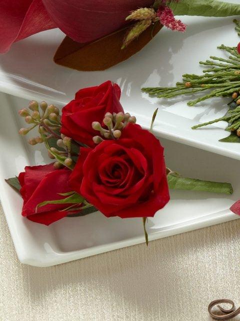 Red Spray Rose Boutonniere - Rams florists